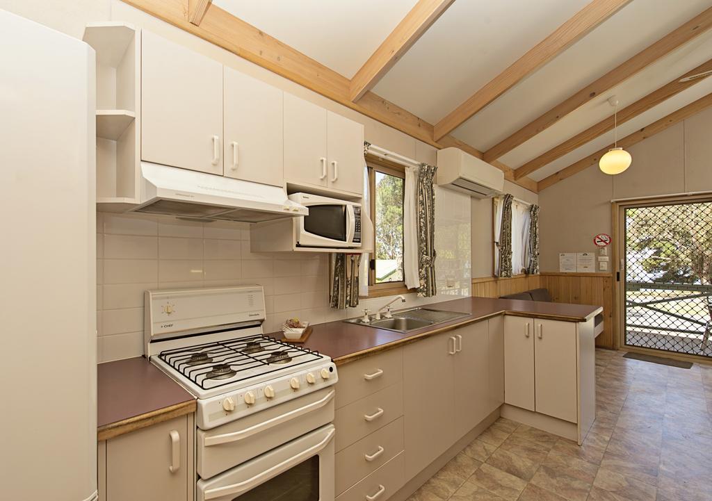 Rainbow Pines Tourist Caravan Park أدامينابي المظهر الخارجي الصورة
