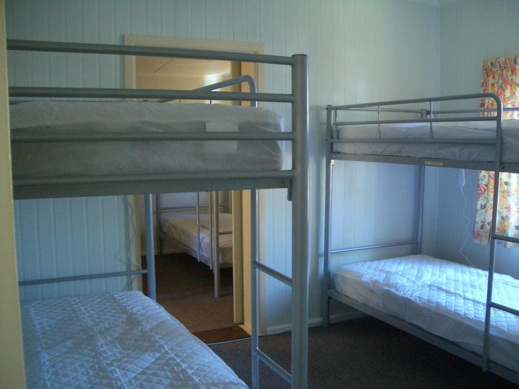 Rainbow Pines Tourist Caravan Park أدامينابي المظهر الخارجي الصورة